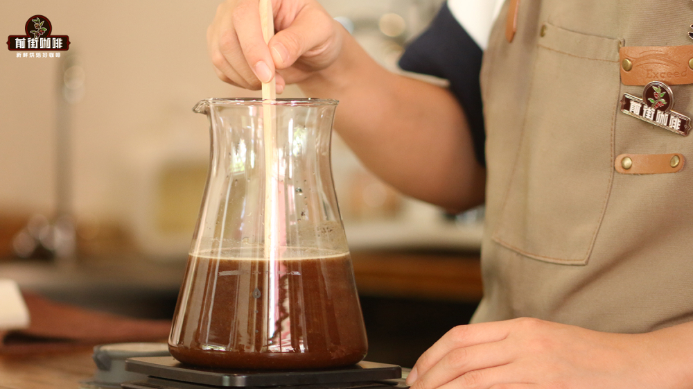 Cold Brew Coffee Making Guide: A Complete Tutorial on Grind Size, Water-to-Coffee Ratio, and Steeping Time