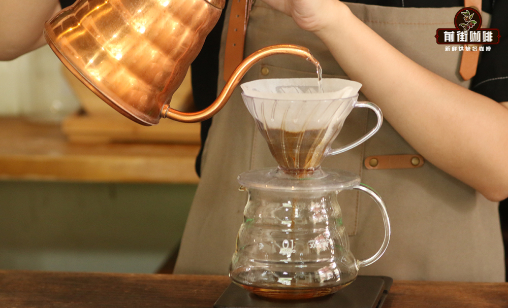 Complete Guide to Three-Pour Pour Over Coffee: The Full Process from Blooming to Extraction and Flavor Control