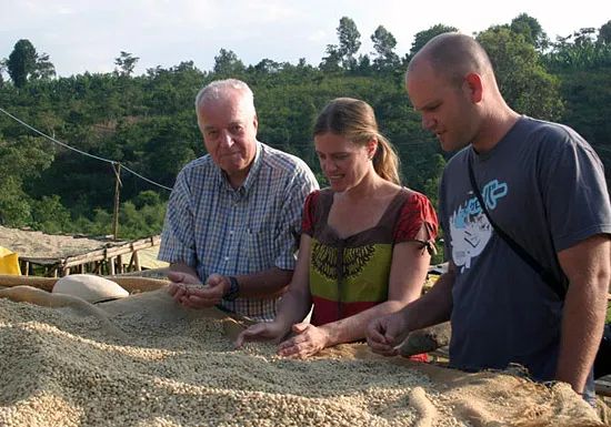 The Ultimate Guide to Panama Emerald Diamond Mountain Coffee: Variety Characteristics, Processing Methods, and Optimal Brewing Settings