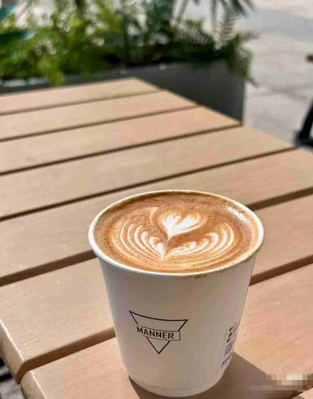 Analysis of Why Takeaway Lattes Lack Foam: Understanding the Relationship Between Milk Foam and Delivery Through the Manner Incident