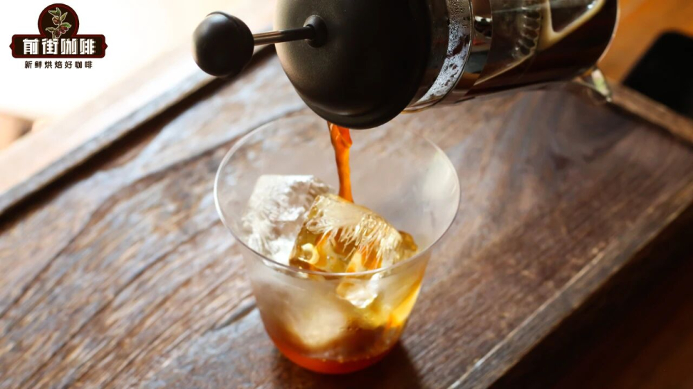 A Professional Beginner's Guide to the French Press: Grind Size, Water Temperature Control, and Coffee Bean Pairing Tips