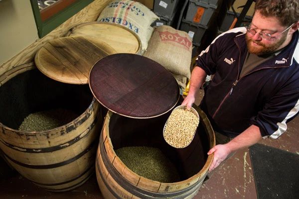 Beginner's Guide: How to Determine the Best-By Date of Coffee Beans? Full Guide to Resting and Brewing Floral & Fruity Pour Over Beans